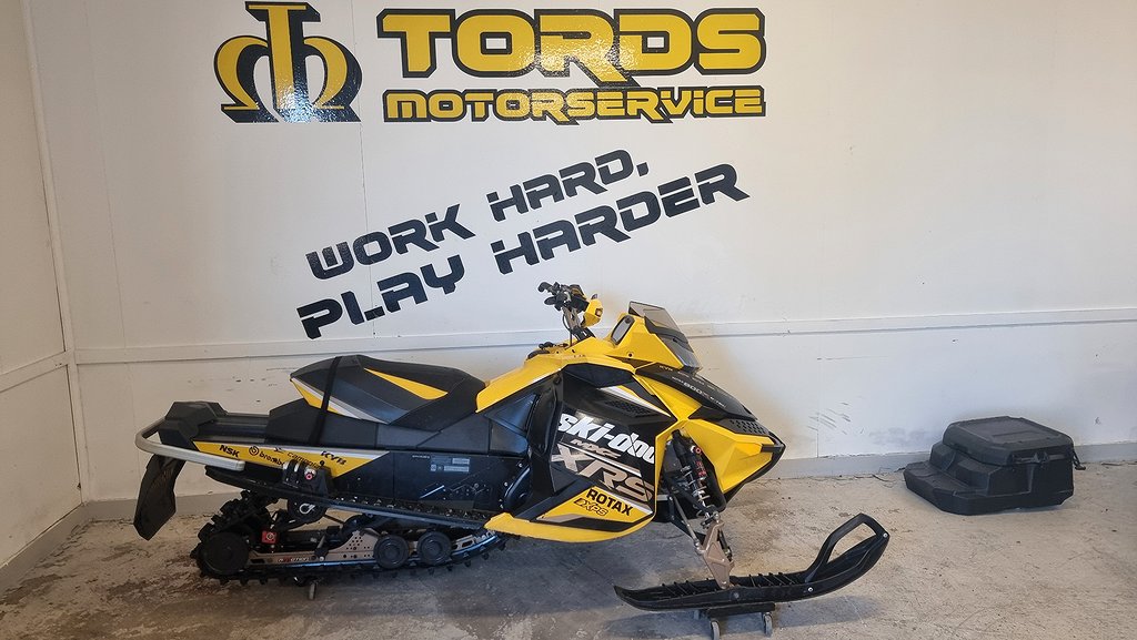 Ski-Doo MXZ XRS 800 (Momsad) 