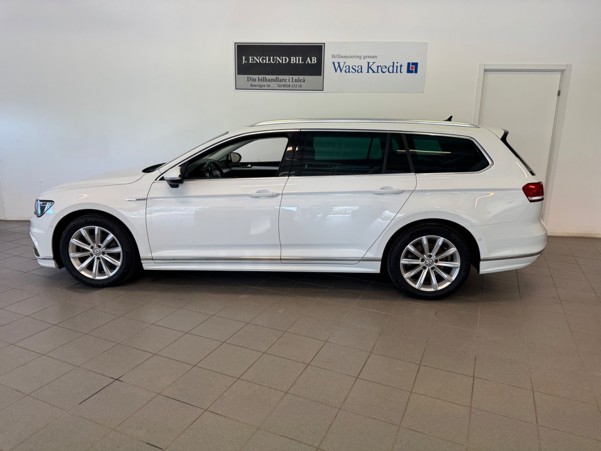 Volkswagen Passat 2016, bild 2/10