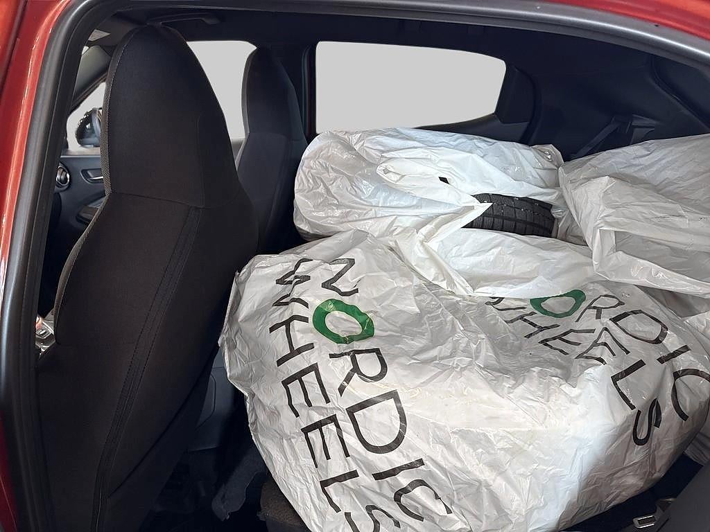 Nissan Juke 2021 - miniatyr 7