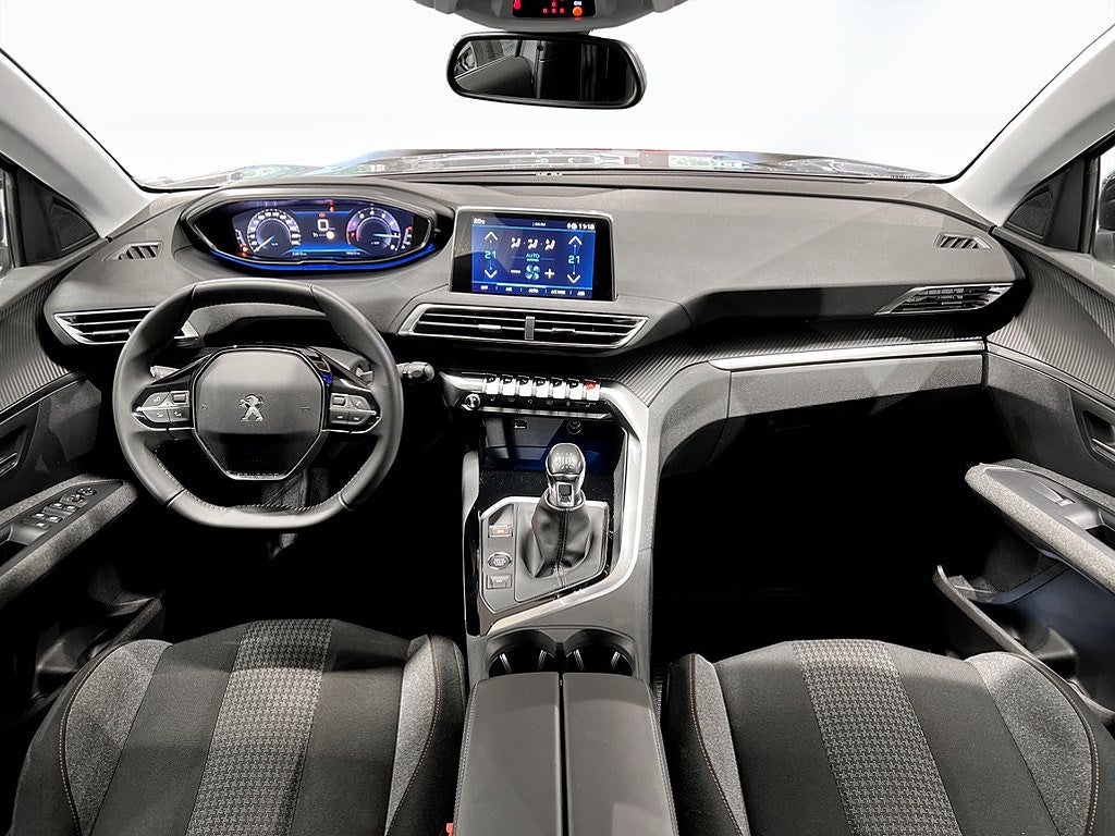 Bild på Peugeot 5008 Active 1.2 PT 130hk - P-SENSORER, CARPLAY