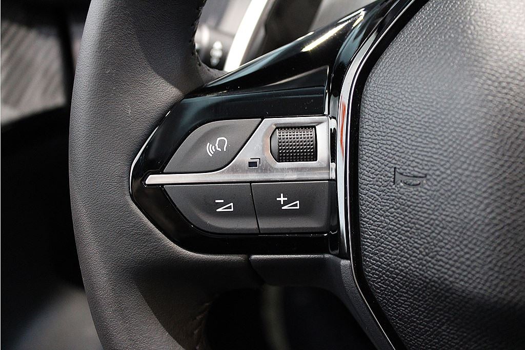 Bild på Peugeot 208 Hybrid Allure 100hk Aut - DEMO