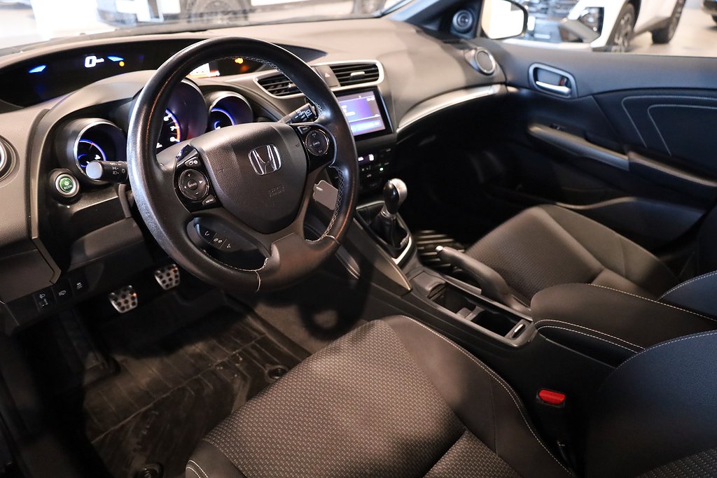 Honda Civic 1,8 i-VTEC 142HK Sport 5-D Kamera Nyservad 2015