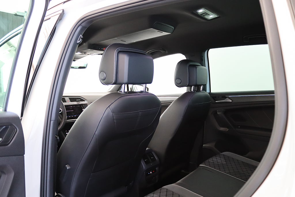 Volkswagen Tiguan 2.0 TDI 4Motion R-Line Värmare Drag Navi