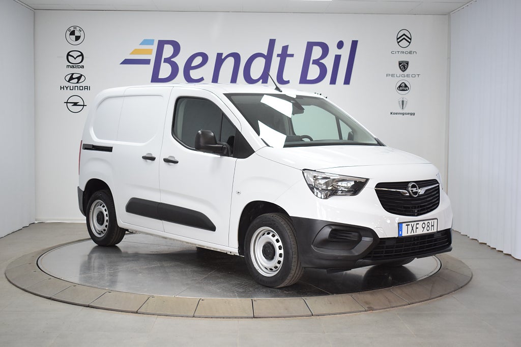 Opel Combo L1 100hk | Business | Drag | Värmare | Leasebar |