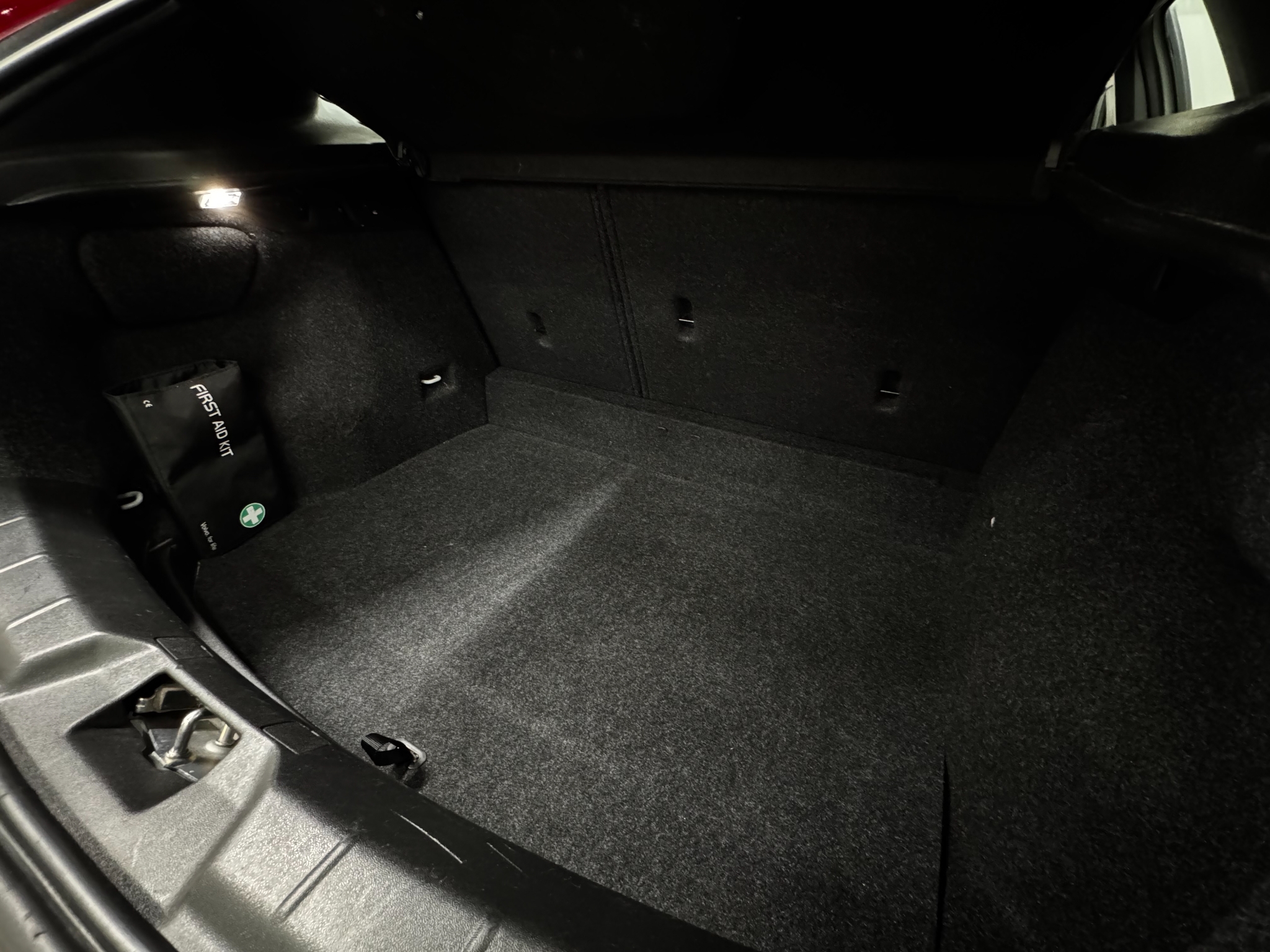 Volvo V40 D2 Geartronic Momentum 2017, bild 7/51
