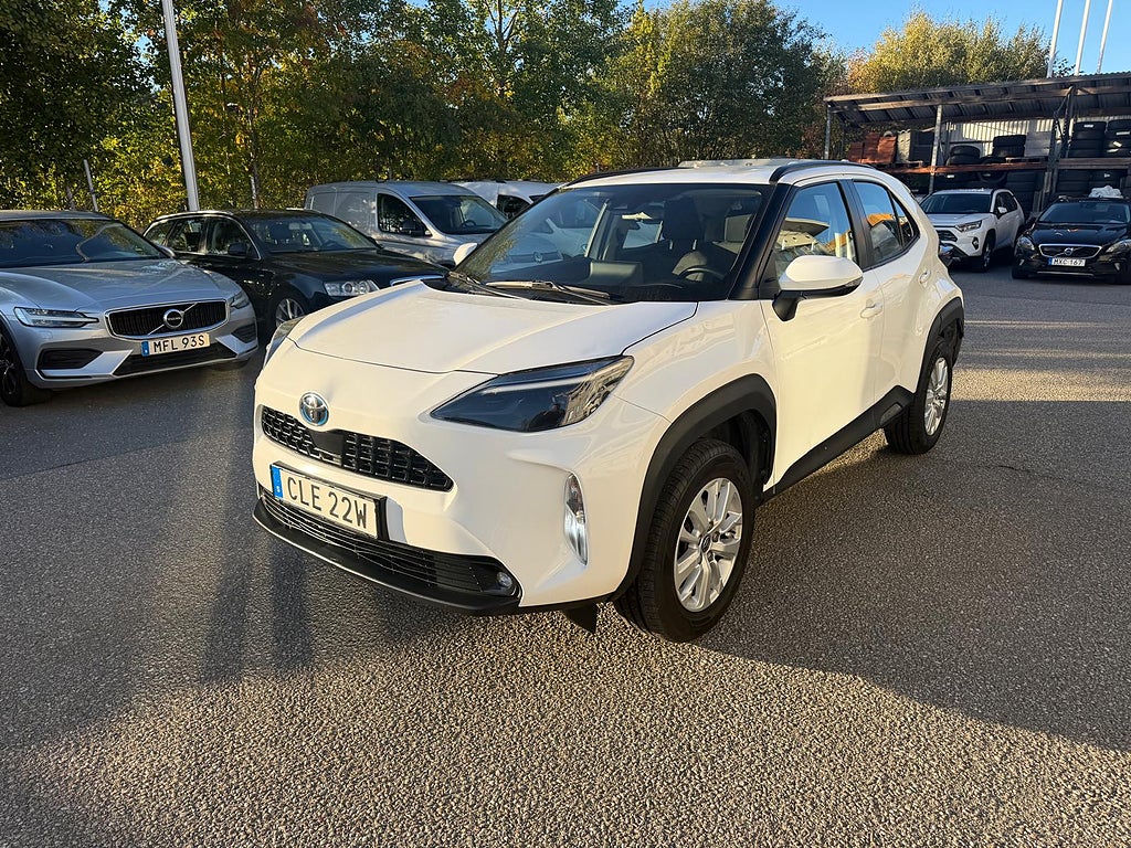 Toyota Yaris Cross  Hybrid E-CVT ACTIVE AUT B-KAMERA CARPLAY V-HJUL MOMS