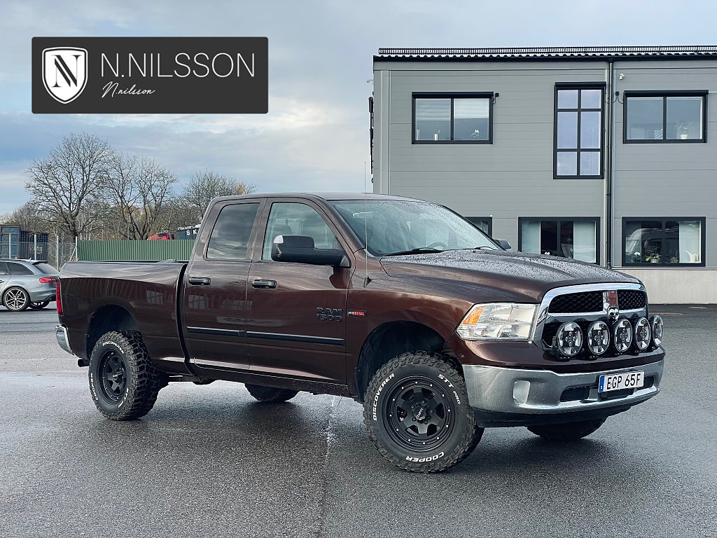 RAM 1500 Quad Cab 3.0 V6 EcoDiesel 4x4 Höjd Mudders 