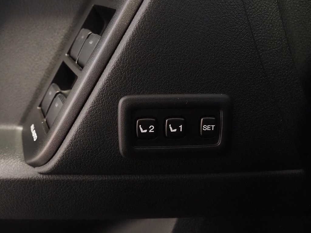Toyota Land Cruiser 2.8 D-4D 4WD Premium Drag D-Värm Ledramp 2022