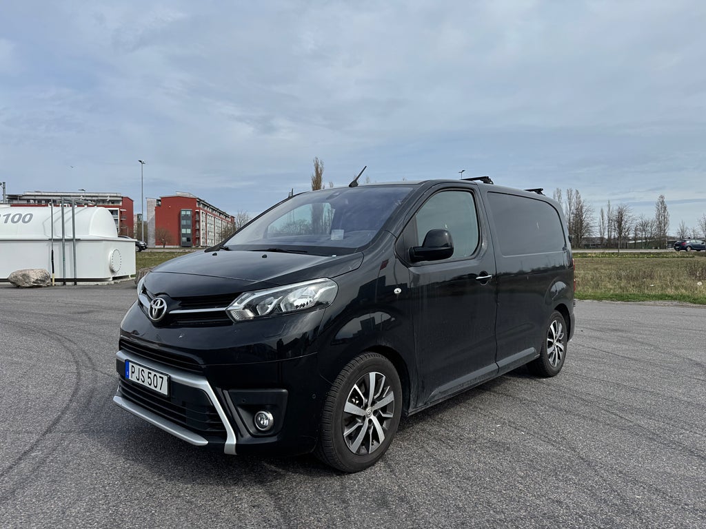 Toyota ProAce 1.6 D-4D | Moms | 360° Kamera | Drag | Värmare