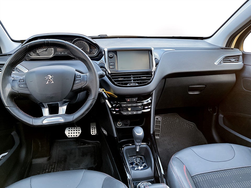 Bild på Peugeot 2008 GT 1.2 PT 110hk Aut - B-KAMERA,PANO,DRAG