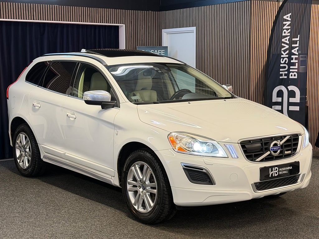Volvo XC60 D3 AWD Geartronic R-Design Euro 5 Panorama Navi Blis