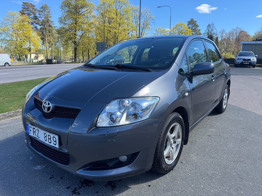Toyota Auris 5-dörrar 1.6 Dual VVT-i// 5500 mil