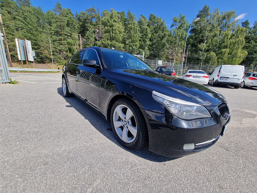 BMW 530 xi Sedan 272hk AUT 20400 mil Skinn Välservad Välvårdad 
