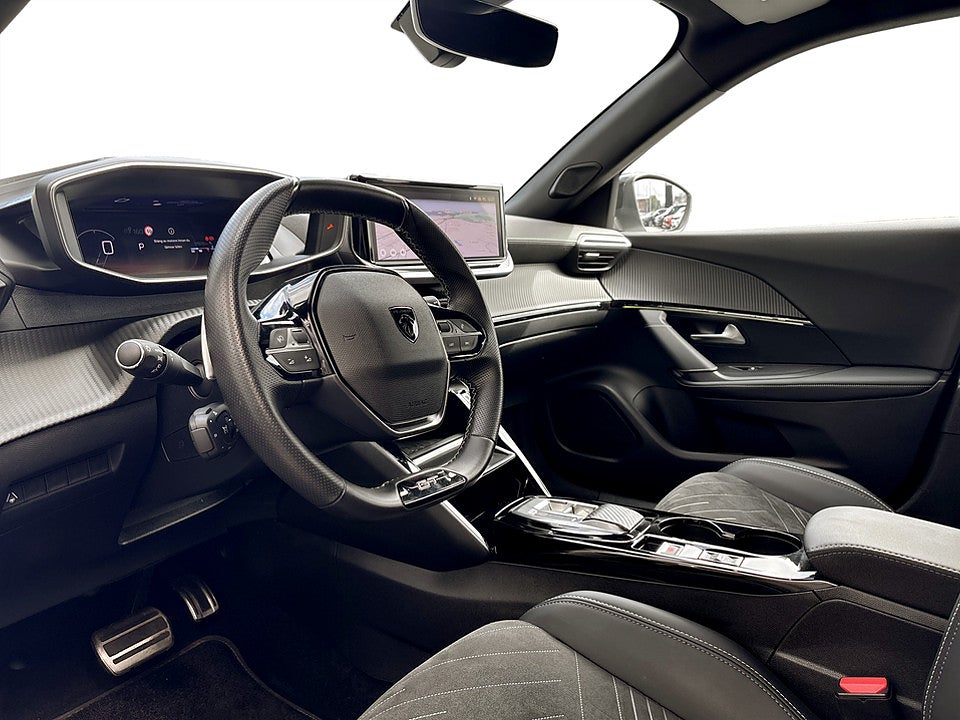 Bild på Peugeot 2008 GT 1.2 PT 130hk Aut B-KAMERA CARPLAY