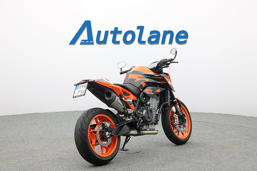 KTM 890 Duke GP* Endast 639 mil* Sommarkampanj 4,99%