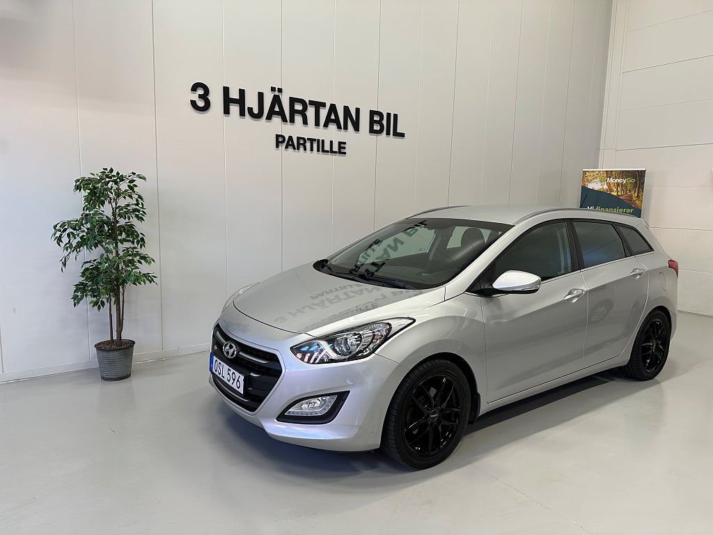 Hyundai i30 1.6 CRDi I Rattvärme I Drag I Bluetooth I 1,95% Ränta I