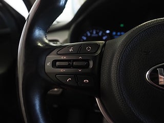 Halvkombi Kia Rio 17 av 21