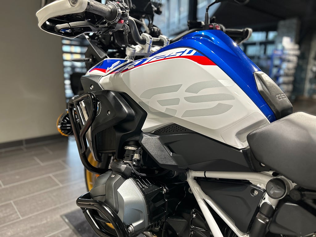 BMW R1250GS / 3,45% ränta! / HP / 3st väskor