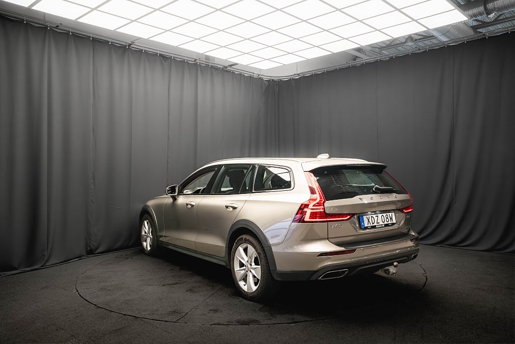 Volvo V60 Cross Country D4 AWD DRAG KAMERA D-VÄRM M&K BLIS CARPLAY