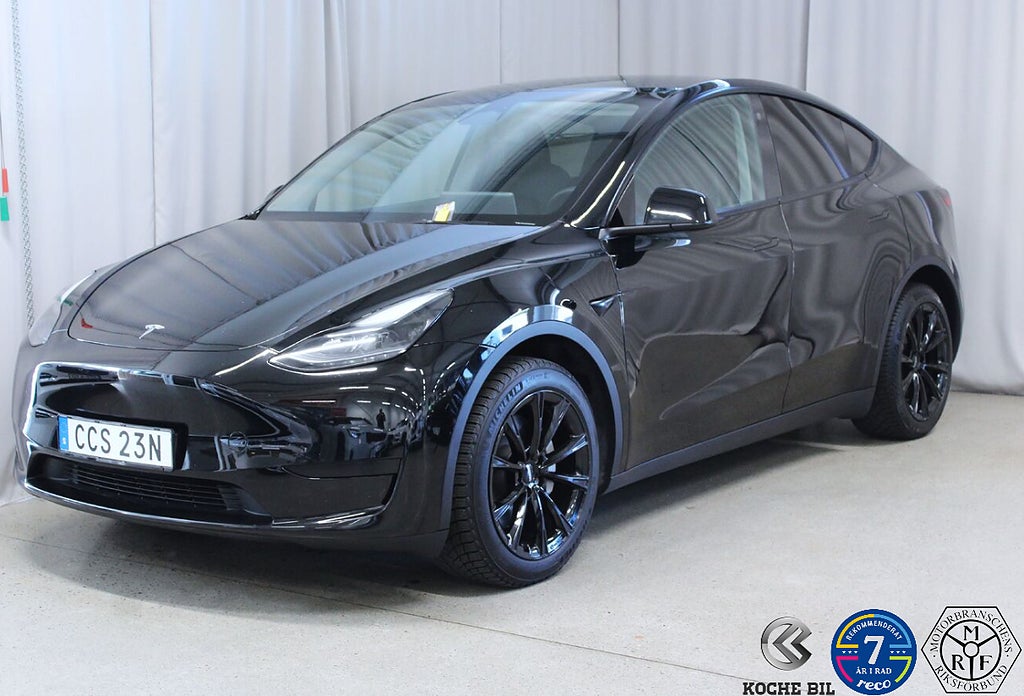 Tesla Model Y Standard Range RWD 299HK, Drag, Värmepump, 3,99% Ränta
