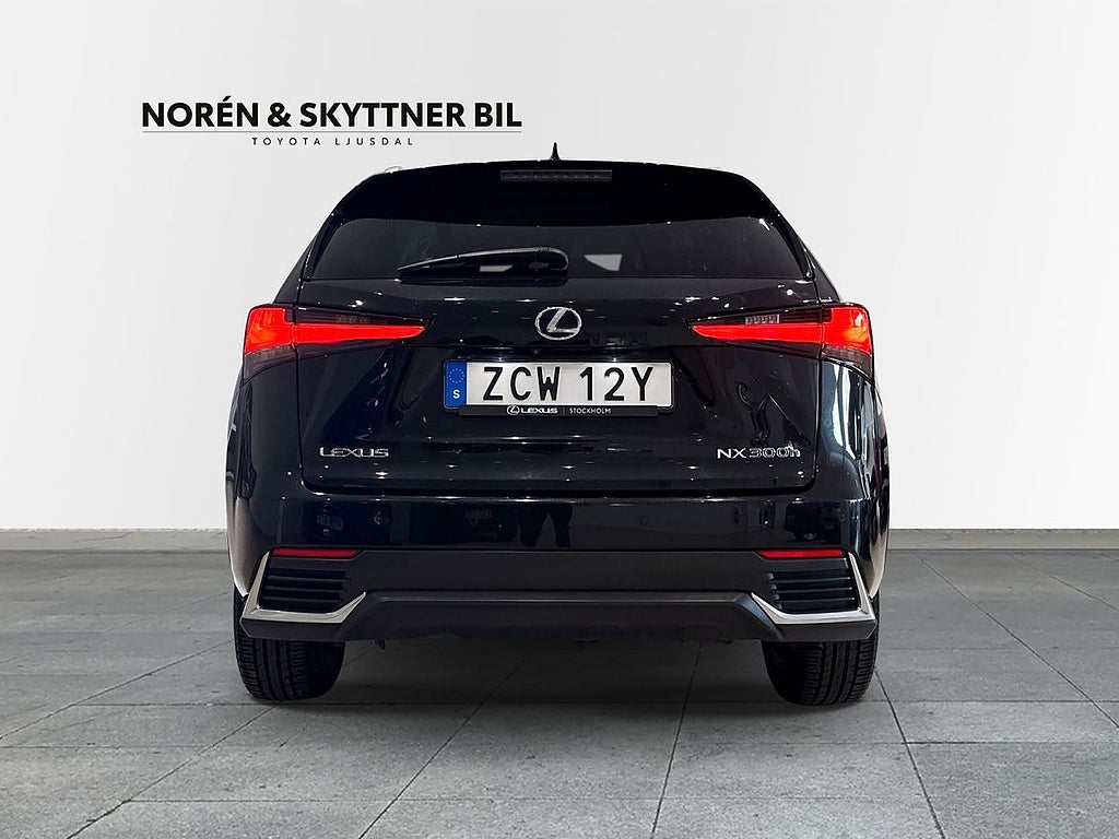 Lexus NX300H Executive /Vhjul
