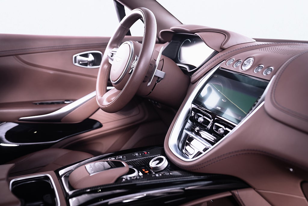 Gallery image 18 of 19