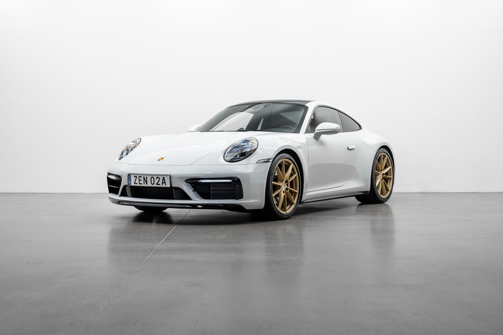 Porsche 911 992 Carrera 4S - SportDesign - Bakaxelstyrning