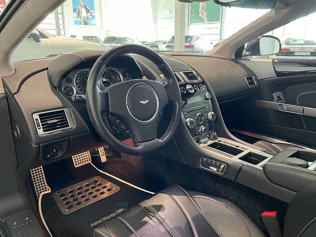 Aston Martin DB9 2014 - miniatyr 11