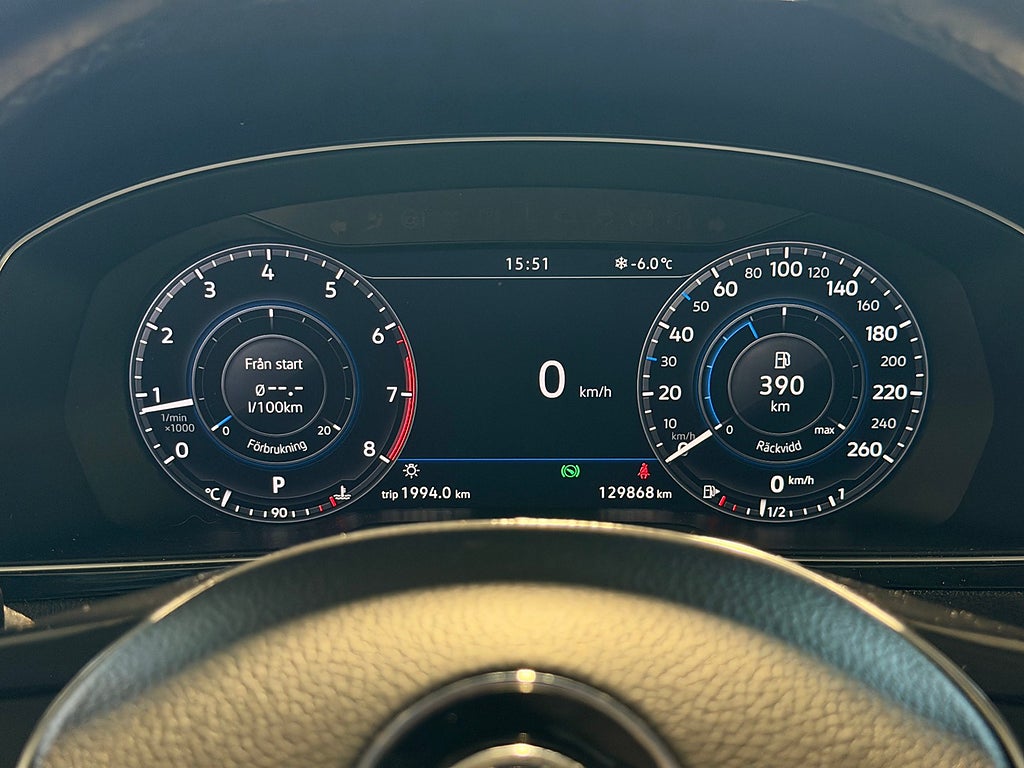 Volkswagen Passat SC 1.4 TSI DSG Automat Cockpit Dragkrok P-Sensorer 2018