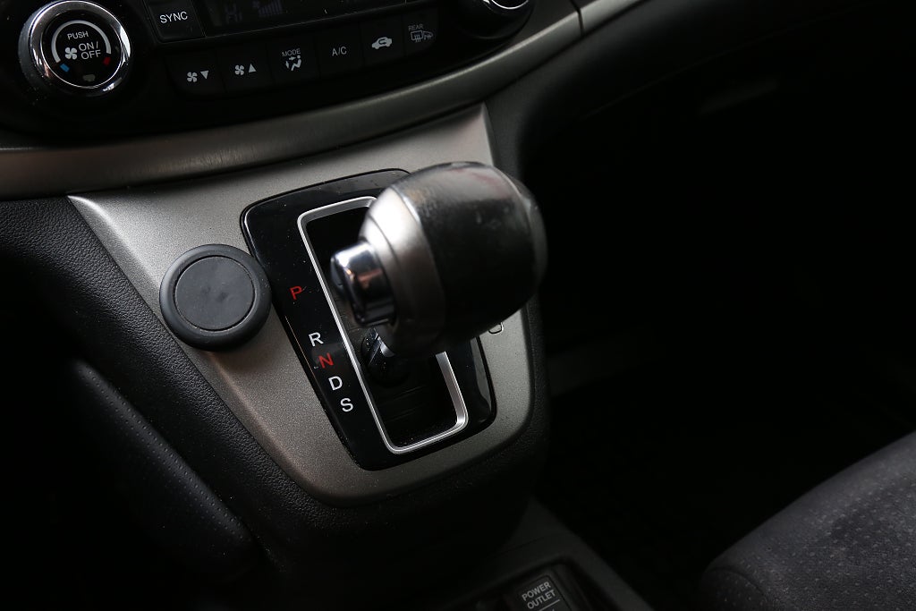 Honda CR-V 2,2 i-DTEC 150hk Elegance 4WD Aut Extraljus Motorv Drag