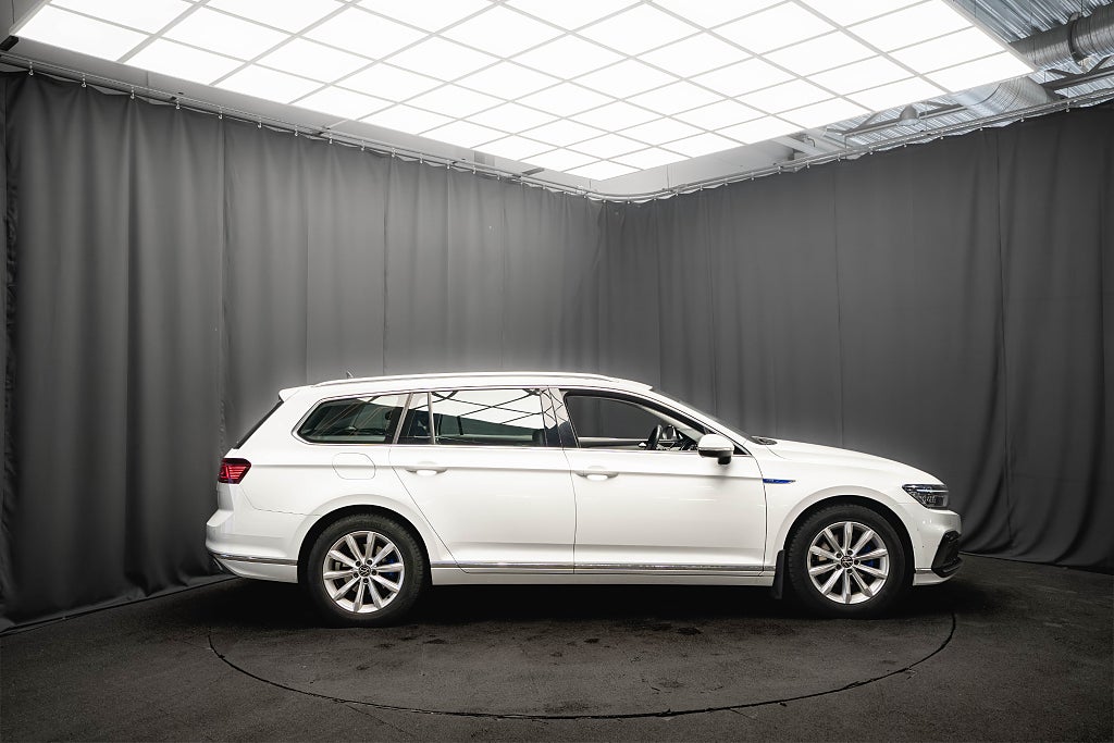 Volkswagen Passat GTE EXECUTIVE DRAG KAMERA CARPLAY MOMS