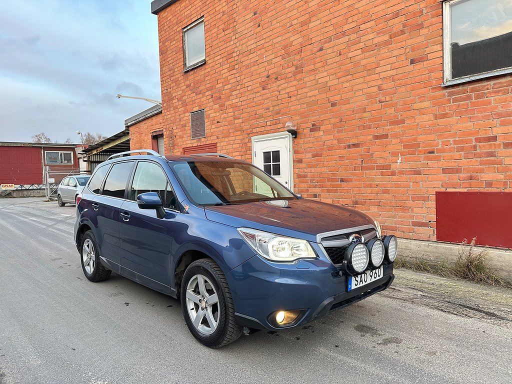 Subaru Forester 2.0 4WD Euro 5 | Backkamera | Fullservad