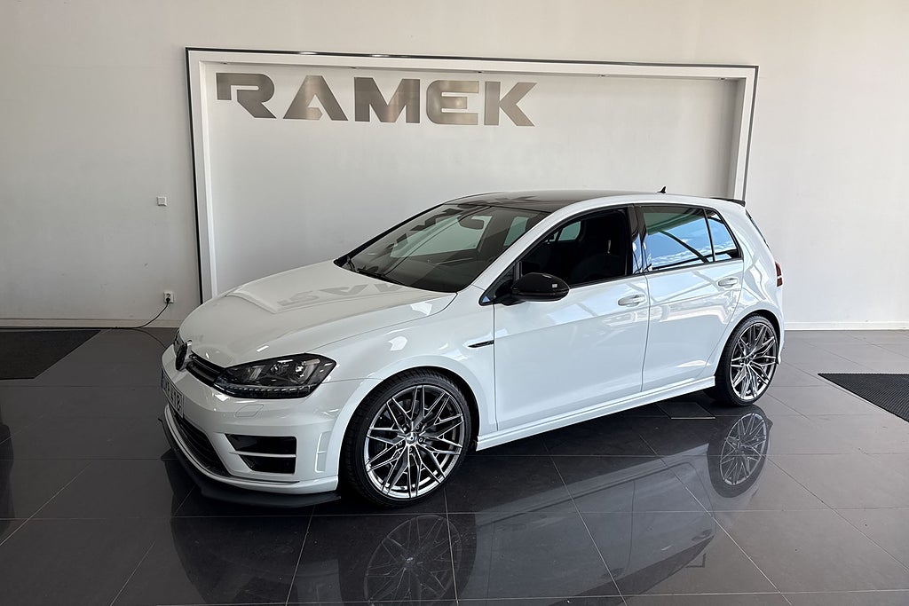 Volkswagen Golf R 2.0 TSI 4Motion R 300 Hk