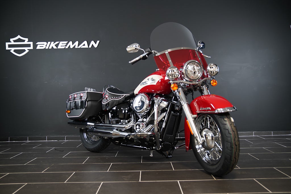 Harley-Davidson FLH Hydra Glide Revival 