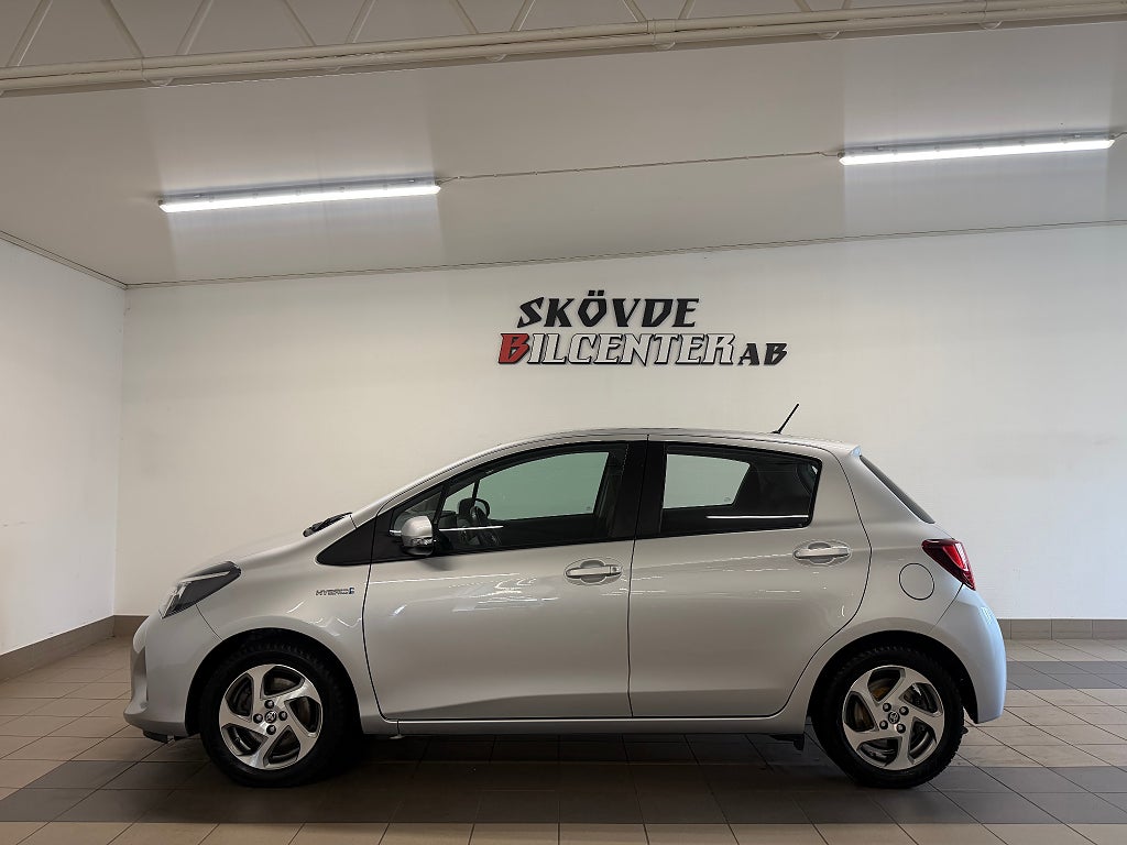 Toyota Yaris Hybrid e-CVT Active/Automat/7100Mil/Kamera/Farthållare