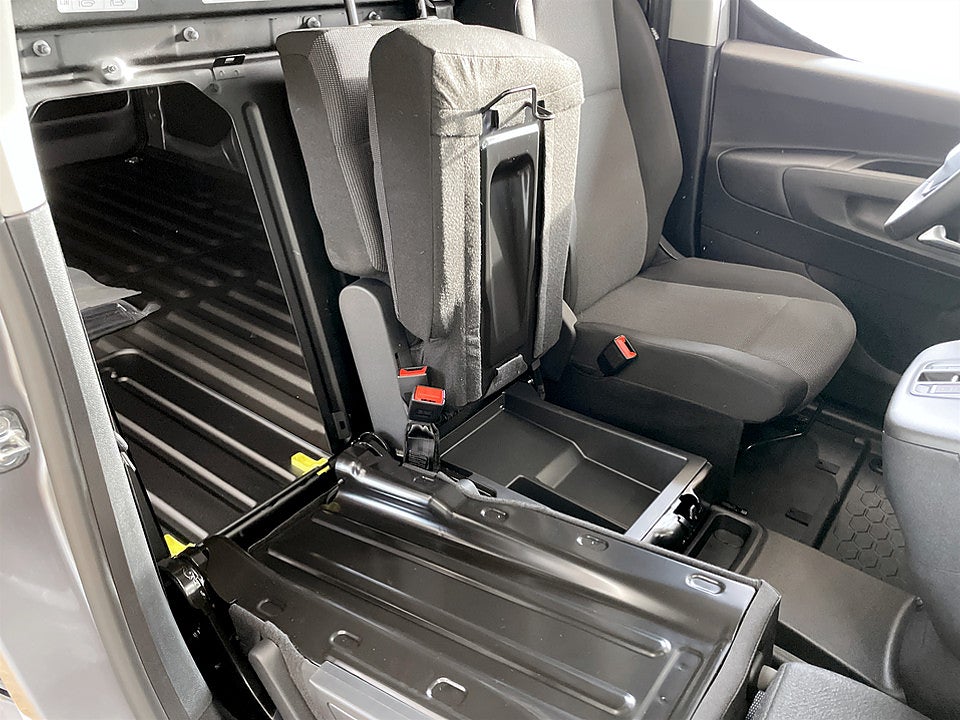 Bild på Peugeot Partner Plus 130hk Aut L2 - EDITION! SERVICE & V-HJUL INGÅR!