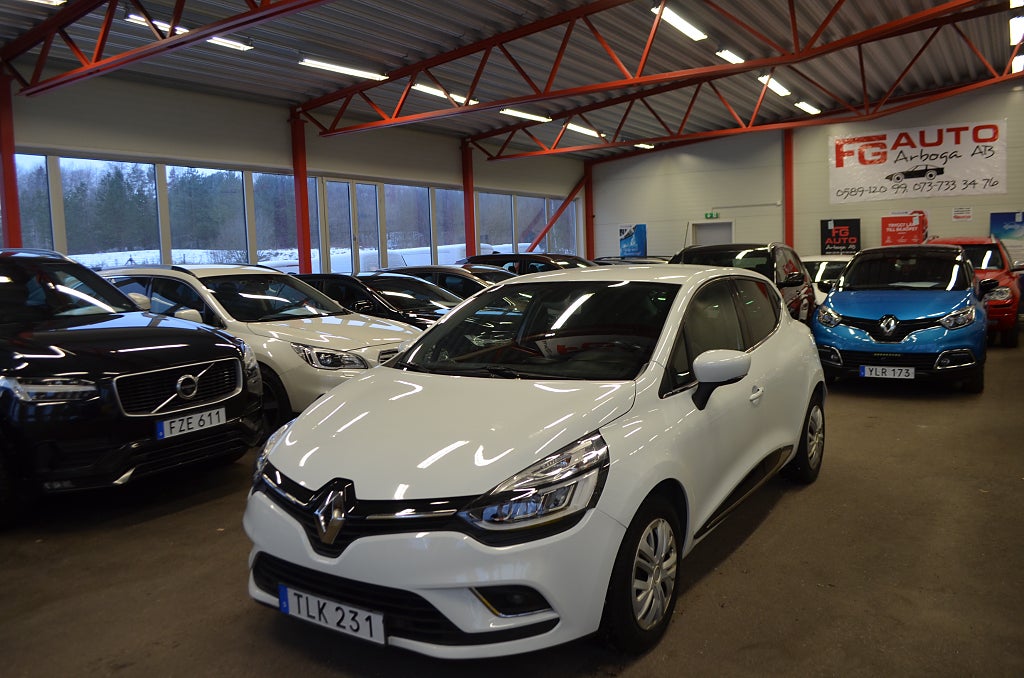 Renault Clio TCe 90 hk Intens Backkamera Euro 6 *KAMPANJ 3.99%*