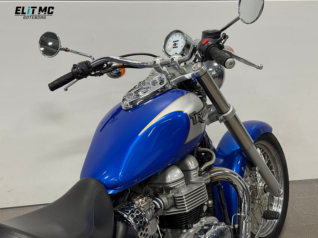Triumph Bonneville 2004 - miniatyr 8