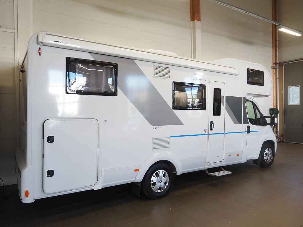 Sun Living A 75 DP AC Markis 3500kg 2023