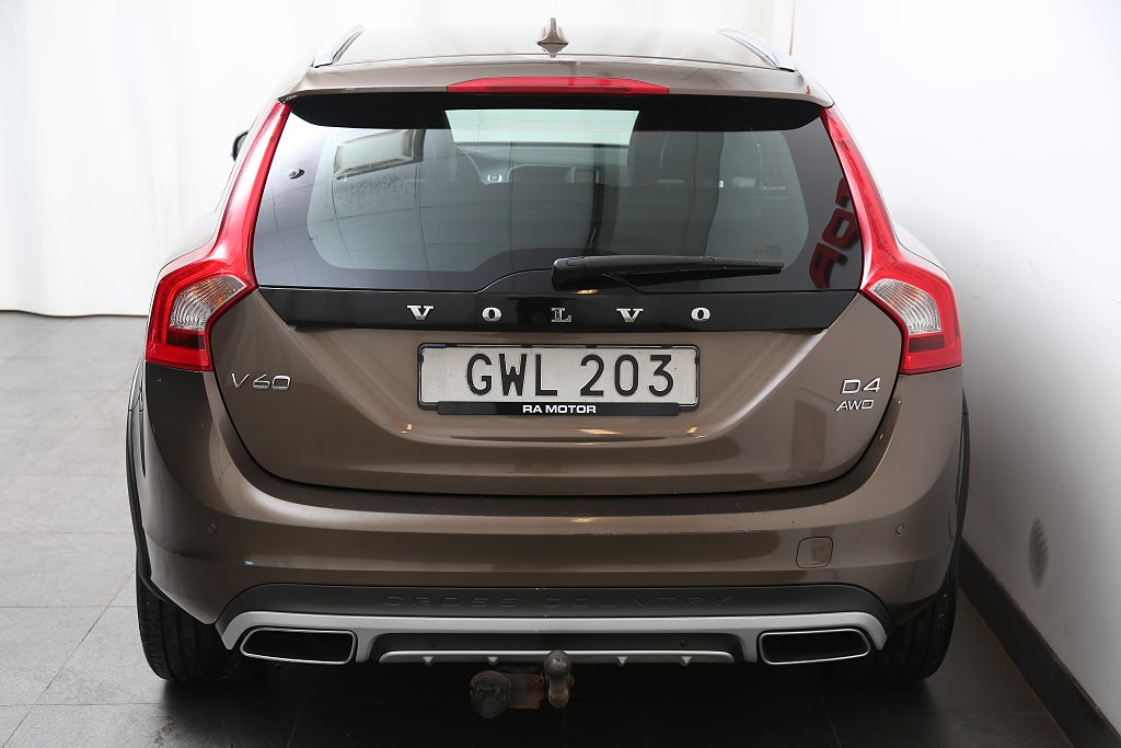 Volvo V60 Cross Country D4 190hk Momentum Business Edition AWD VOC Dra 2016