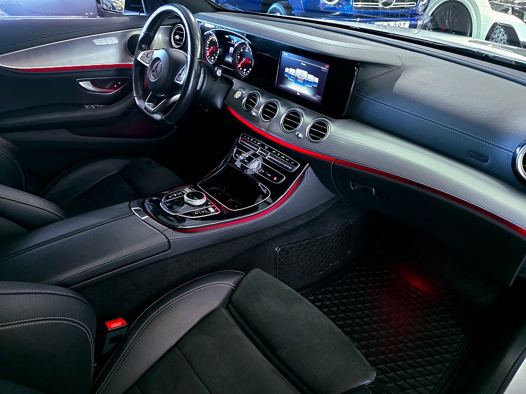 Mercedes-Benz E 220 d AMG Night Värmare Drag Kombi - bild 3