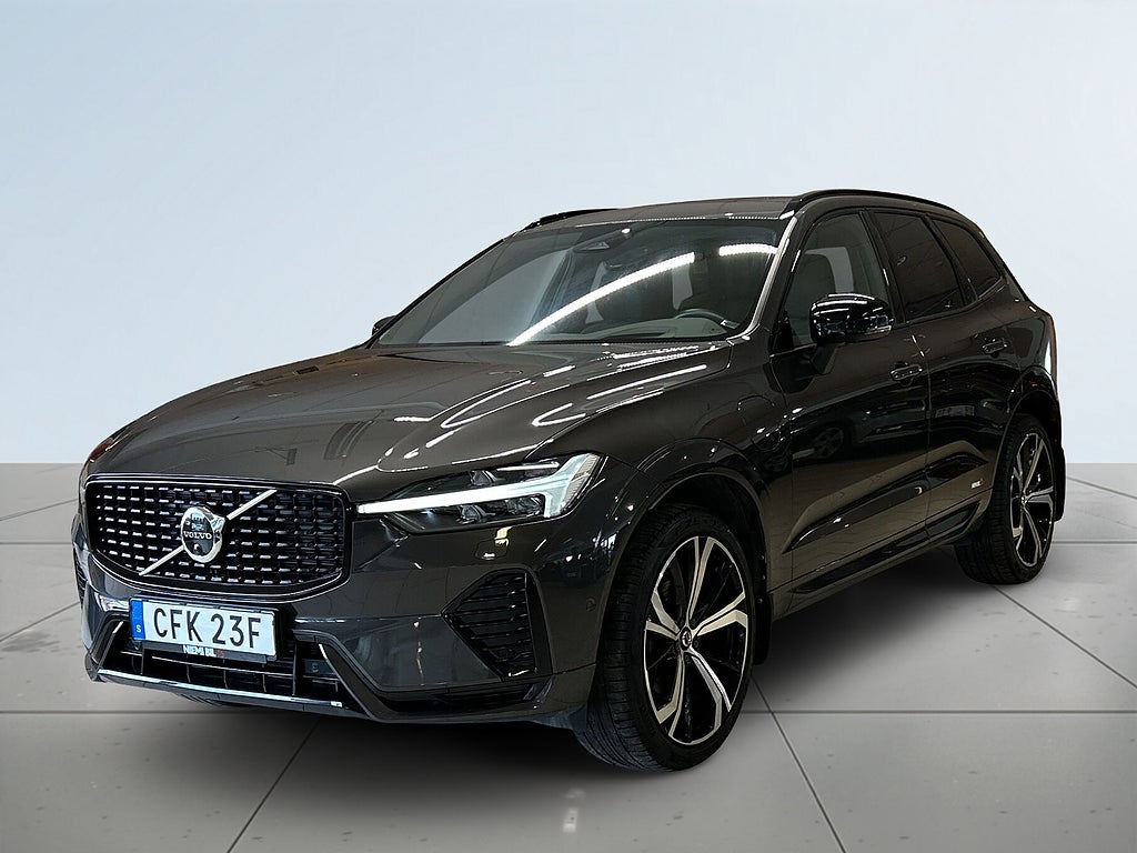Volvo XC60 PLUG-IN T8 AWD Ultimate Dark Drag 360° HuD B&W Pano S&V