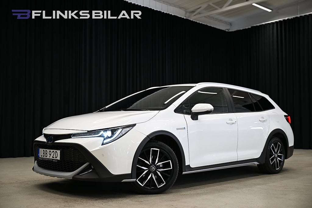 Toyota Corolla TREK Hybrid 184HK Backkamera|M/K-Värmare|EnÄgare|Moms