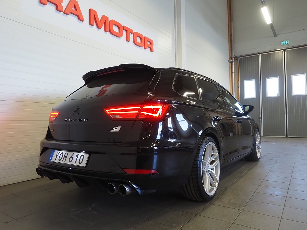 Seat Leon ST Cupra ST 2.0 TSI 300hk 4Drive |Pano|Backkamera|Milltek| 2018