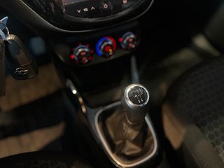 Opel Corsa 5-dörrar 1.4 90hk S&V-hjul/Låg skatt/Rattvärme