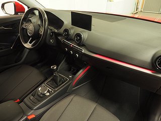 Kombi Audi Q2 8 av 19
