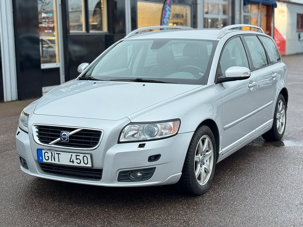 Volvo V50 1.8 125hk Flexifuel Summum | Drag | Helskinn 