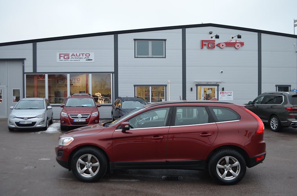 Volvo XC60 D3 AWD Momentum 163 hk Drag Kamrem Bytt Euro 5