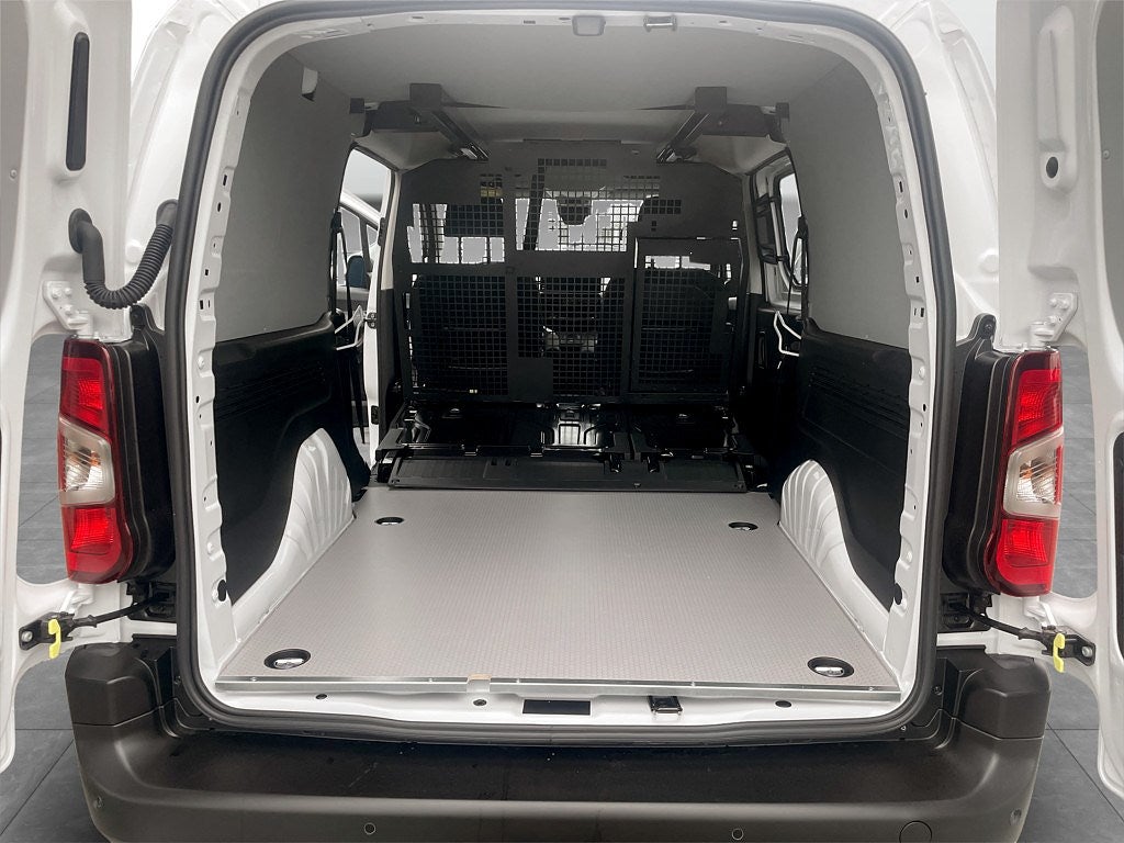 Bild på Peugeot Partner Crew Cab 1,5 BlueHDi 130hk Aut - EDITION! SERVICE & VINT