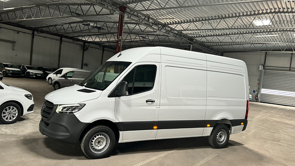 Mercedes-Benz Sprinter 317 CDI RWD Skåpbil 